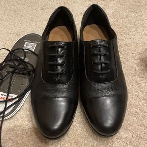 Clarks oxford style flats